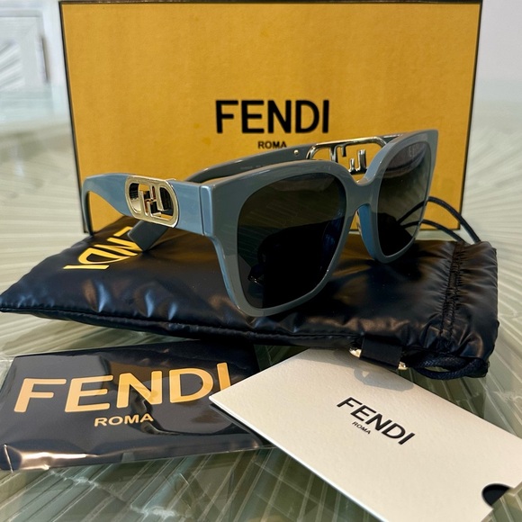 NEW! FENDI Square Greg Sunglasses 54 - Picture 4 of 9